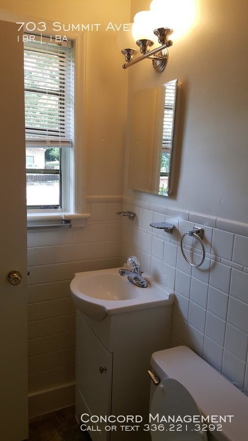 Building Photo - 1 bedroom in Greensboro NC 27405