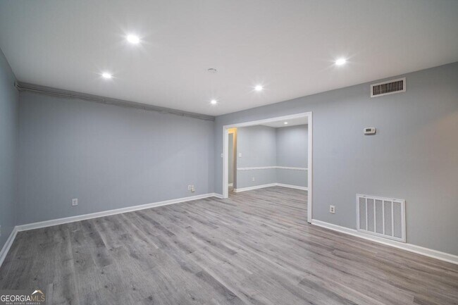 Building Photo - 153 Rue Fontaine