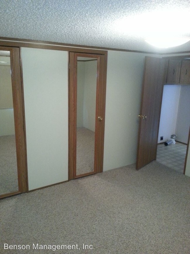 Building Photo - 23 S Syverson Dr