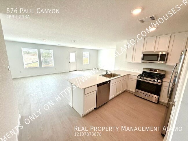 Photo - 576 Paul Cyn House