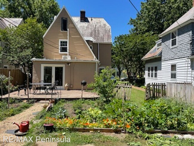 Building Photo - 4 br, 2 bath House - 206 Hurley Ave