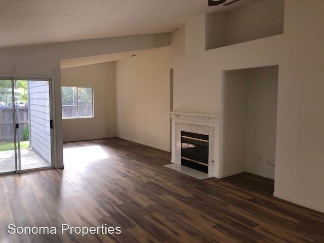 Building Photo - 2 br, 2 bath House - 1360 Lubeck Street