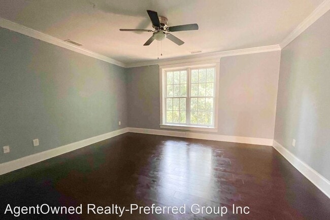 Building Photo - 708 S Shelmore Blvd