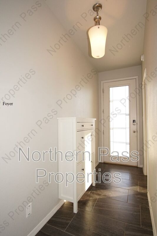 Building Photo - 307 Malta St
