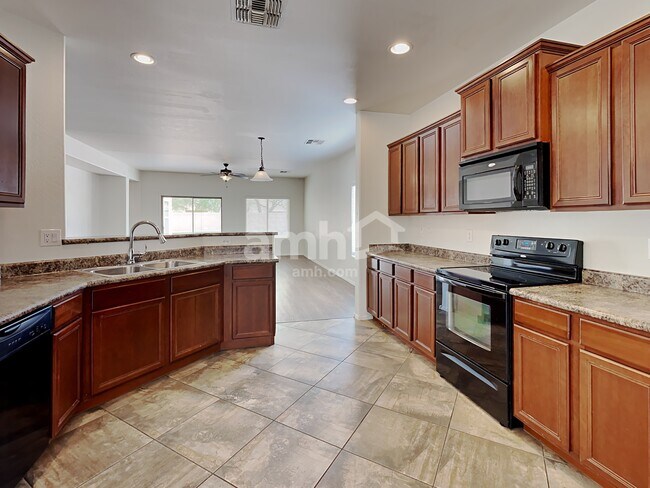 Foto del edificio - 10714 W Jefferson St