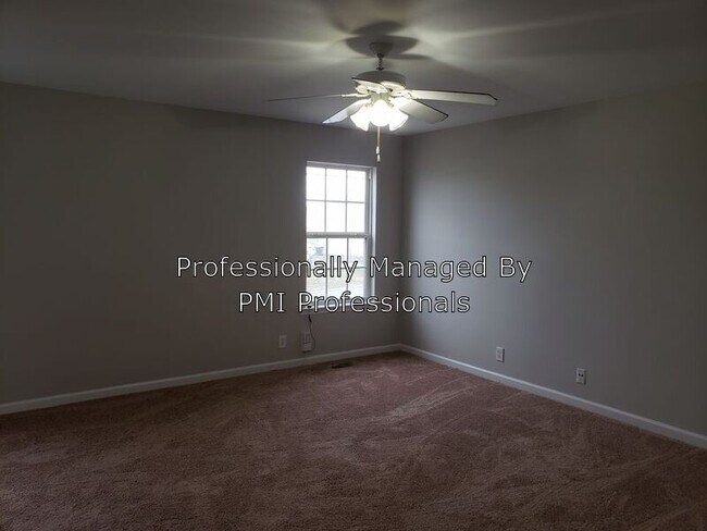 Building Photo - 1546 Chariot Dr