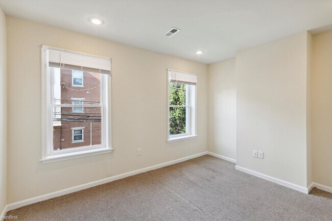 Foto del edificio - 5 br, 3 bath House - 1804 W MONTGOMERY AVE...