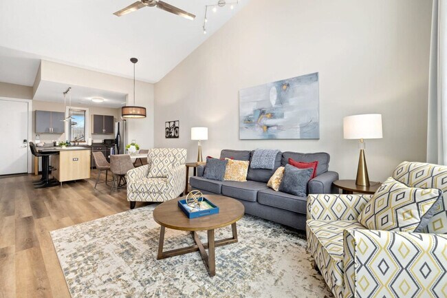 Foto del edificio - 465 S Locust Ave