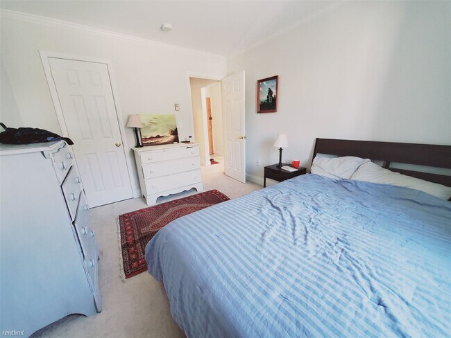 Building Photo - 1 br, 1 bath Condo - 27 Oak St Apt 6