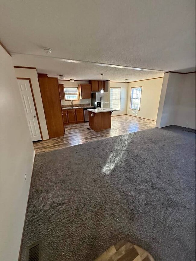 Foto del edificio - 1322 Cambridge Ln