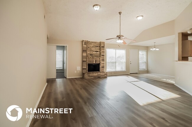 Building Photo - 7003 Oakmantle Dr