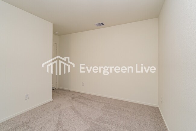 Foto del edificio - 10807 Bird Of Paradise Ln