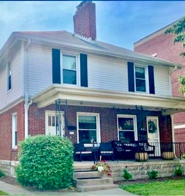 Primary Photo - 1206 Grandview Ave