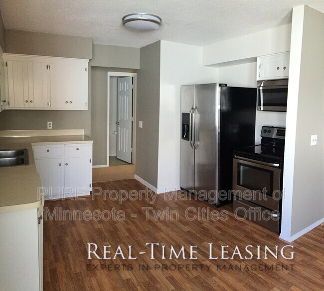 Foto del edificio - 1155 Cheery Ln NE