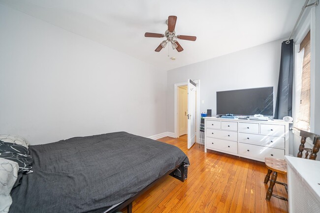 Foto del edificio - 131 Kensington Ave