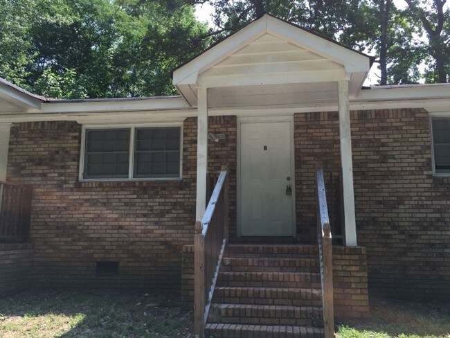 Building Photo - 205 W Campbellton St