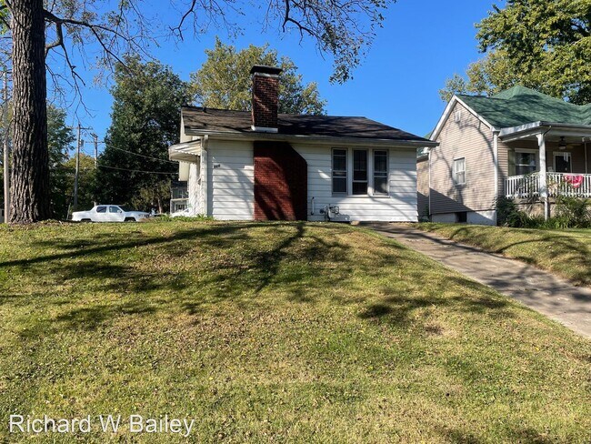 Building Photo - 2 br, 1 bath House - 229 Douglas Avenue