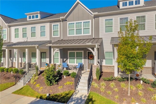 Building Photo - 1954 Sanford Dr