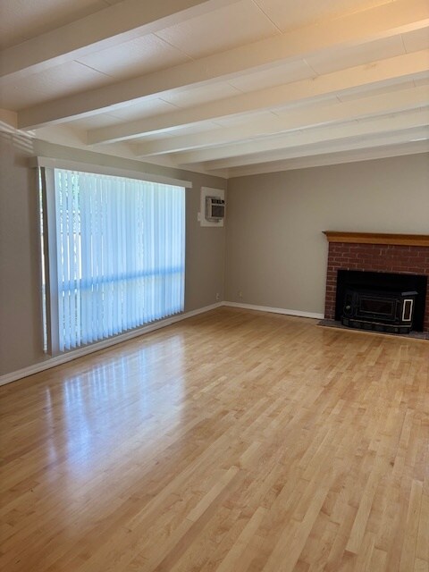 Foto del edificio - 2528 Rose Way