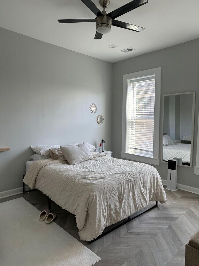 Foto del edificio - 1738 W 18th St