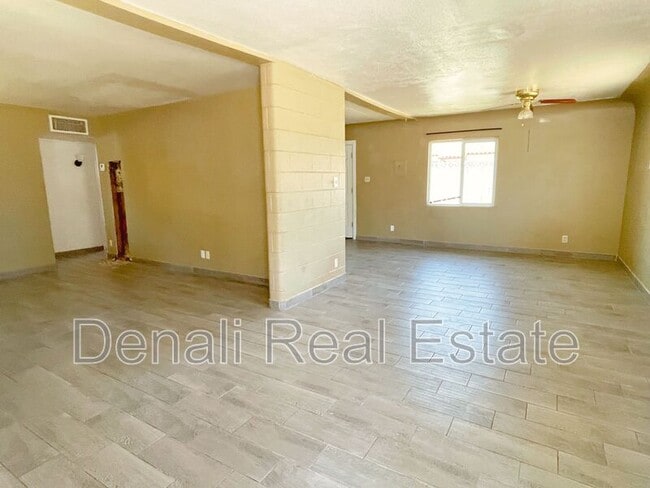 Building Photo - 2138 E Turney Ave