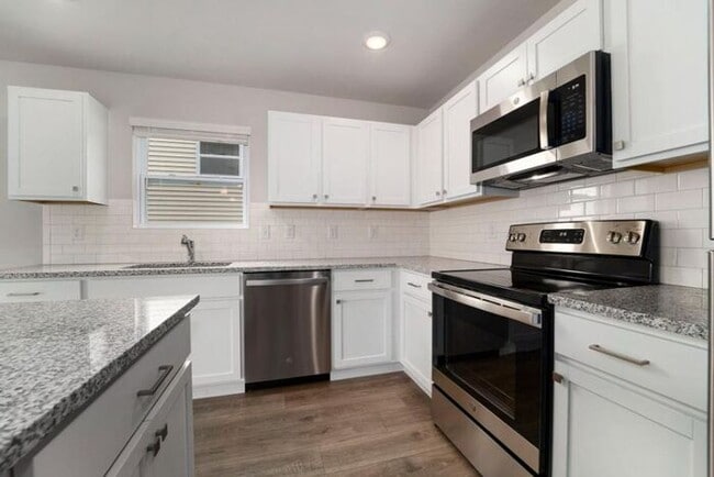 Building Photo - 314 S W Ave