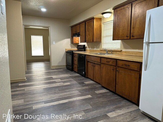 Foto del edificio - 3 br, 1 bath House - 414 North Brazos