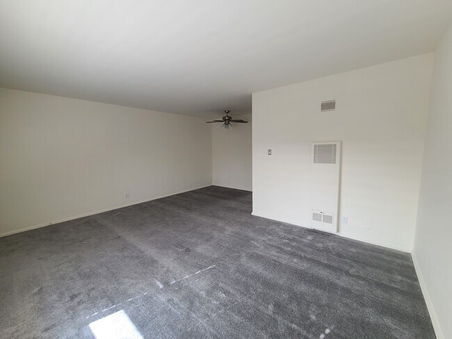 Foto del edificio - 1339 N Vista St