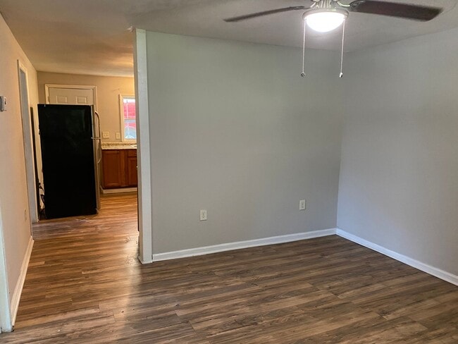 Foto del edificio - 324 N Pryor St