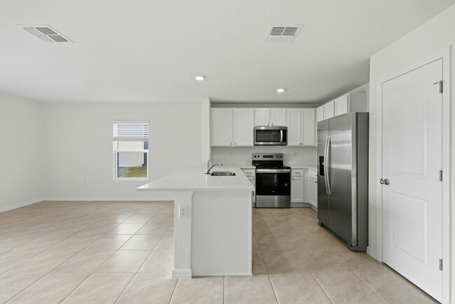 Building Photo - 6669 SW 81st Lp