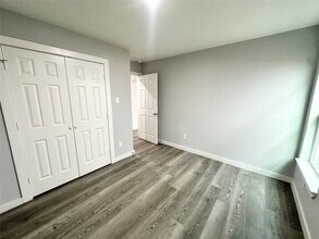Building Photo - 8215 Crestview Dr