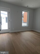 Building Photo - 3215 Mt Pleasant St NW