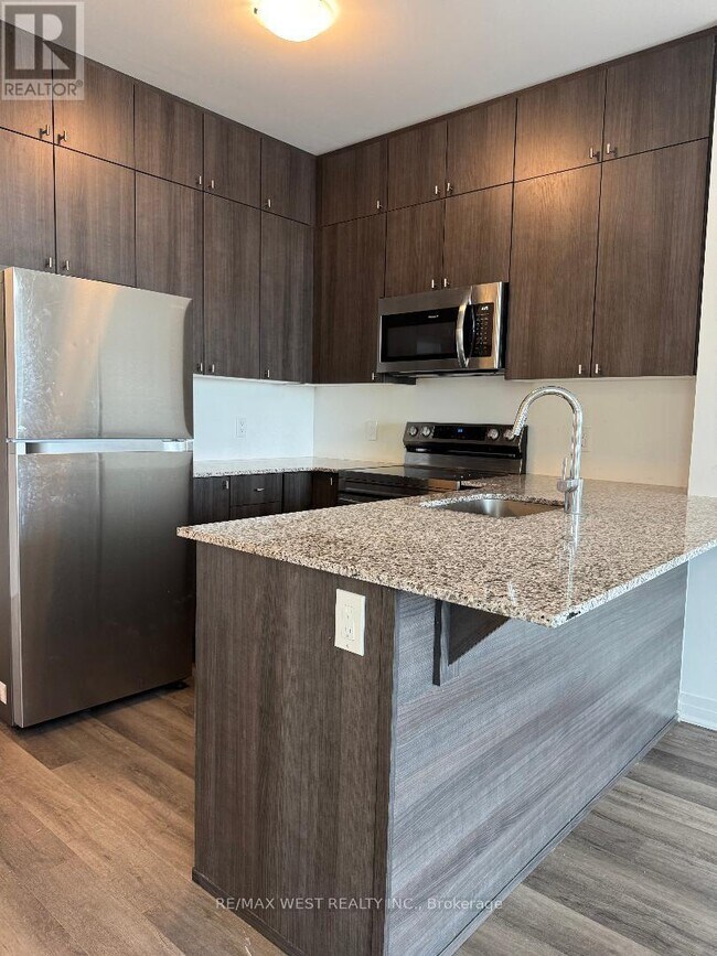 Photo du bâtiment - 470-470 Gordon Krantz Ave