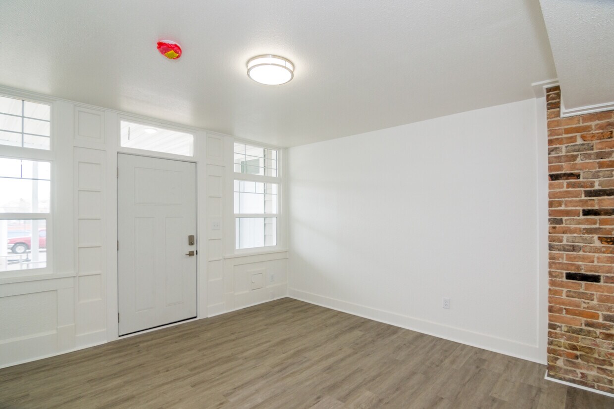 Sala de estar - 558 W Fremont St