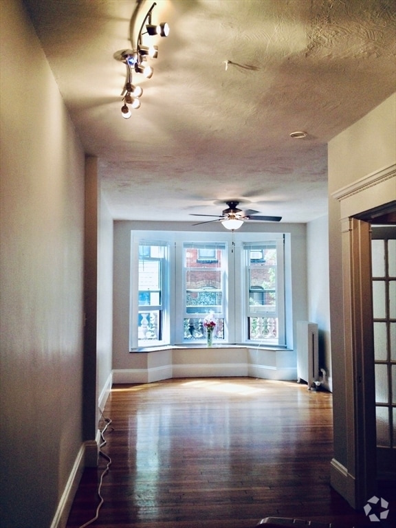 Building Photo - 8 Garrison St