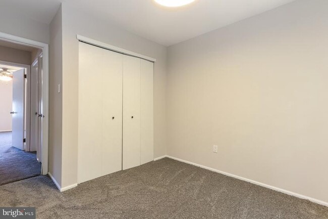 Building Photo - 166 Camber Ln