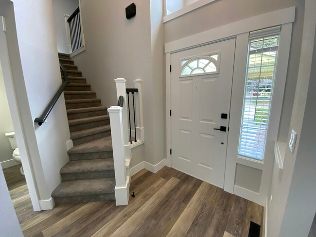 Foto del edificio - 5835 NW Landing Dr