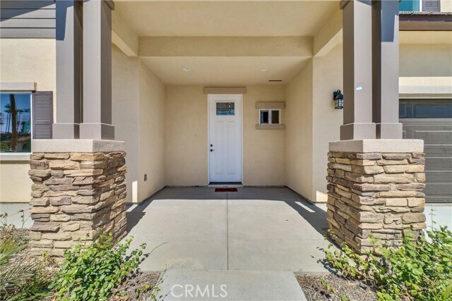 Building Photo - 2209 W Merced Ave