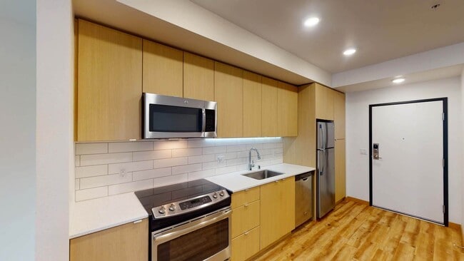 Interior Photo - CityLine
