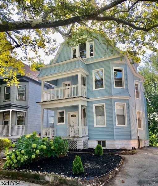 169 Hillside Ave Unit 2, Glen Ridge, NJ 07028 Room for Rent in Glen