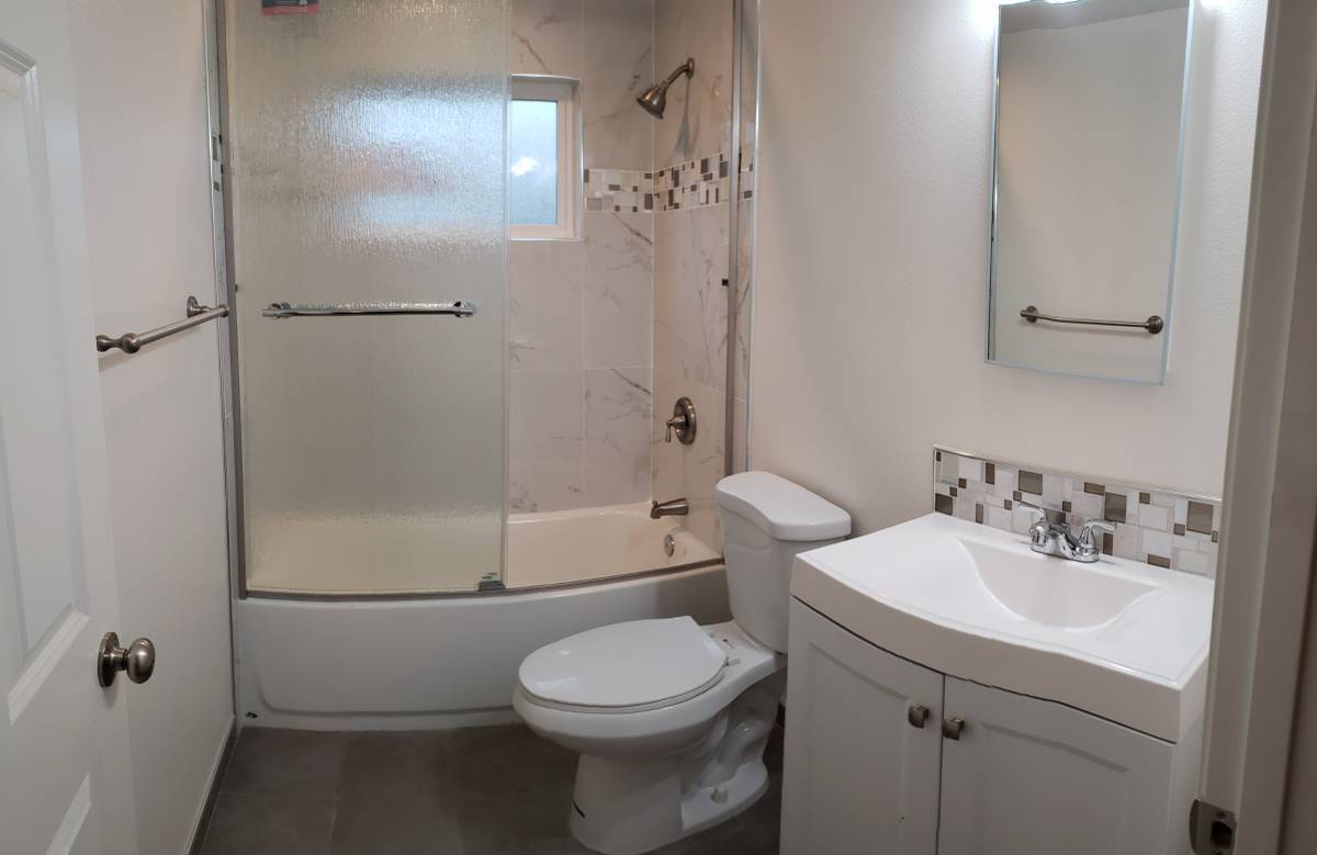 Primary Photo - 1158 98th Ave