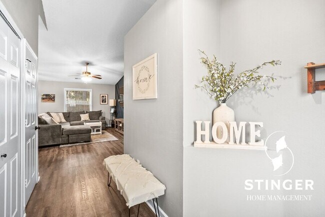 Building Photo - 16 Brindlewood Dr