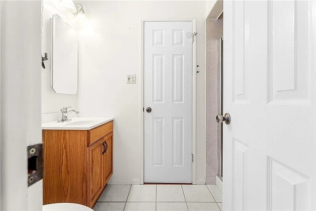 Photo - 116 E Campus View Dr House