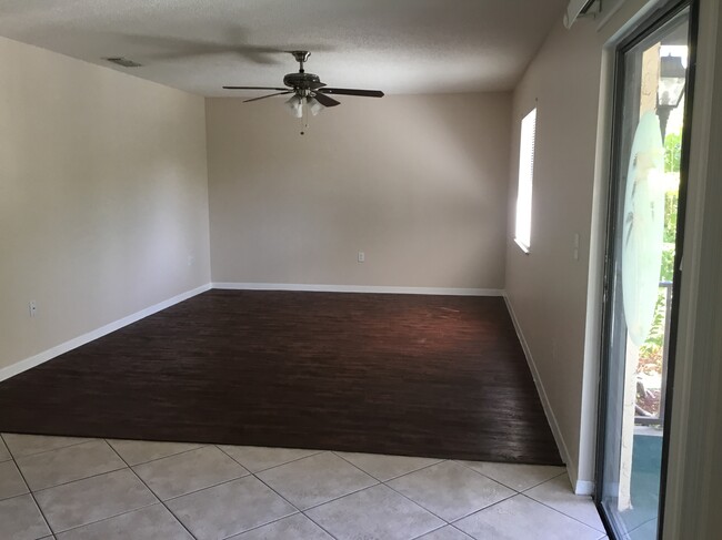 Building Photo - 261 San Paulo Ct