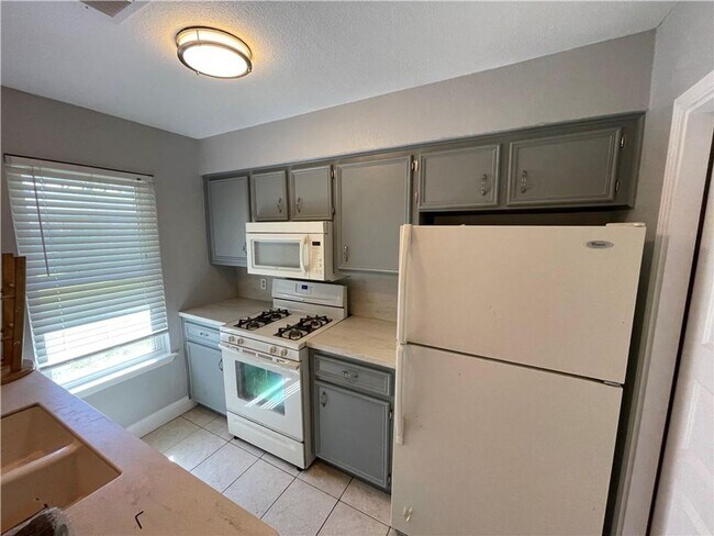 Foto del edificio - 813 Huntingdon Place