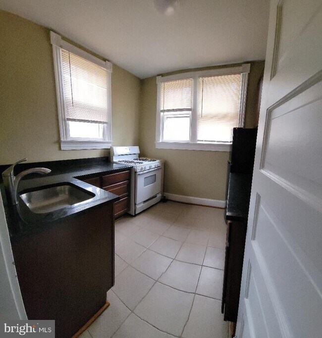 Foto del edificio - 1107 Prince Edward St