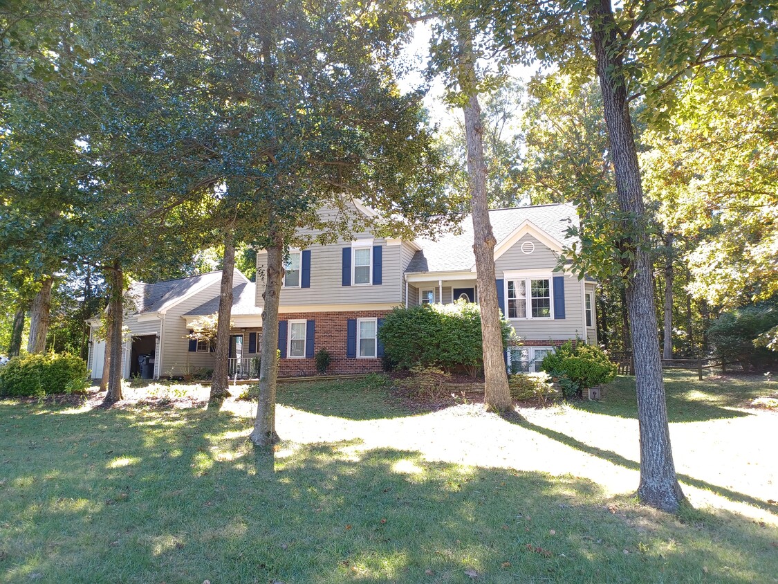 Foto principal - 9814 Poplar Forest Rd