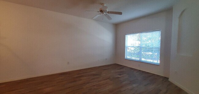 Foto del edificio - Beautiful 2-Bedroom, 2.5-Bathroom Townhome...