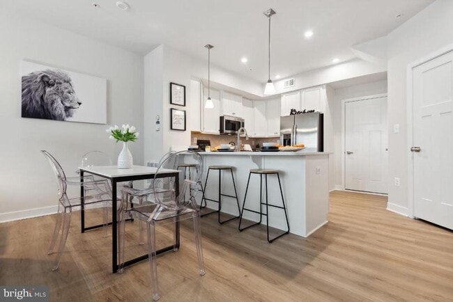 Foto del edificio - 10700 Presidential Pkwy