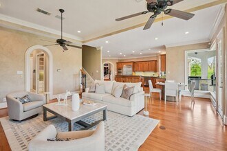 Building Photo - 2 Wilmington Ct